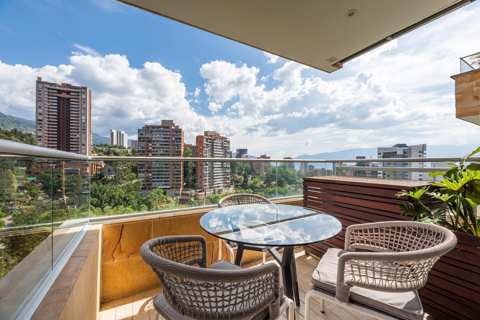 Estelar La Torre Suites Medellín Dış mekan fotoğraf